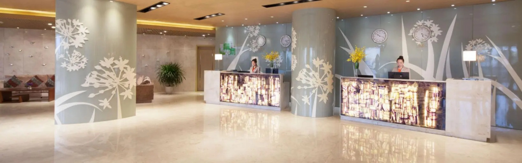 Lobby & Reception