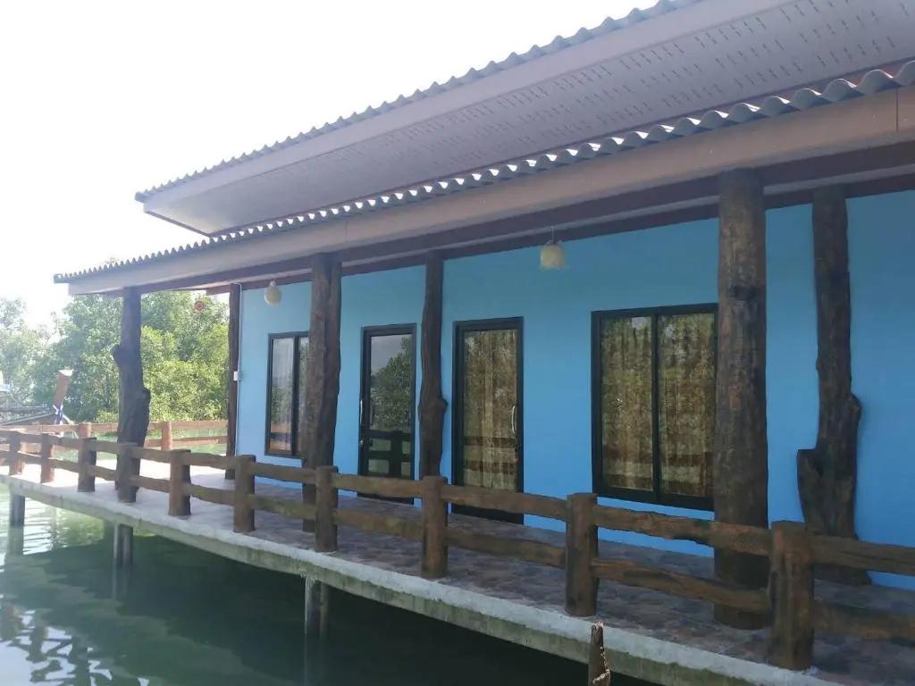Deluxe Double room with sea view (full double bed)