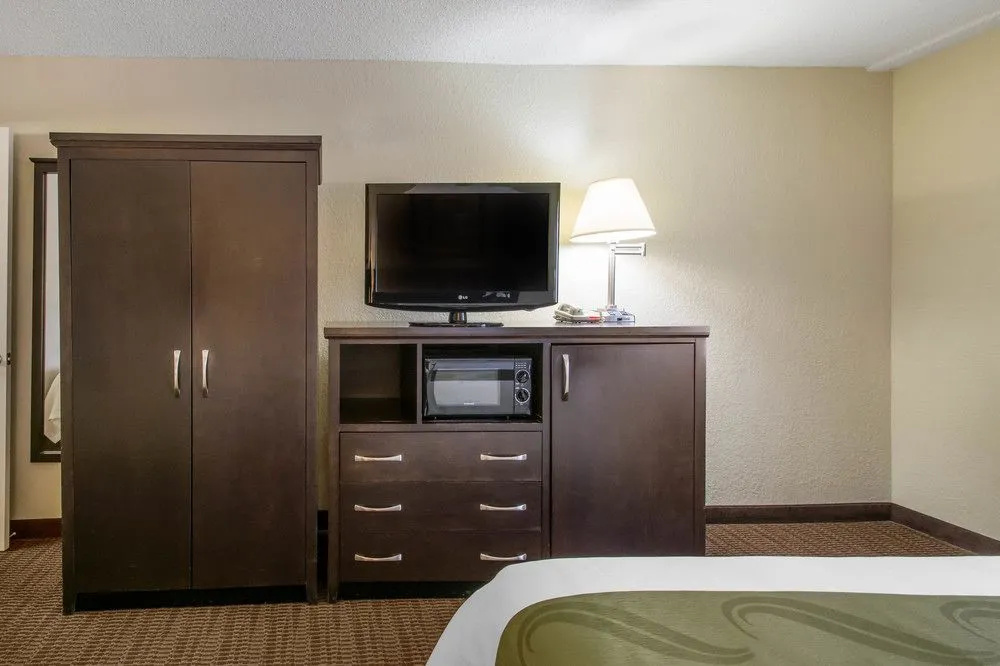 Quality Inn — 4