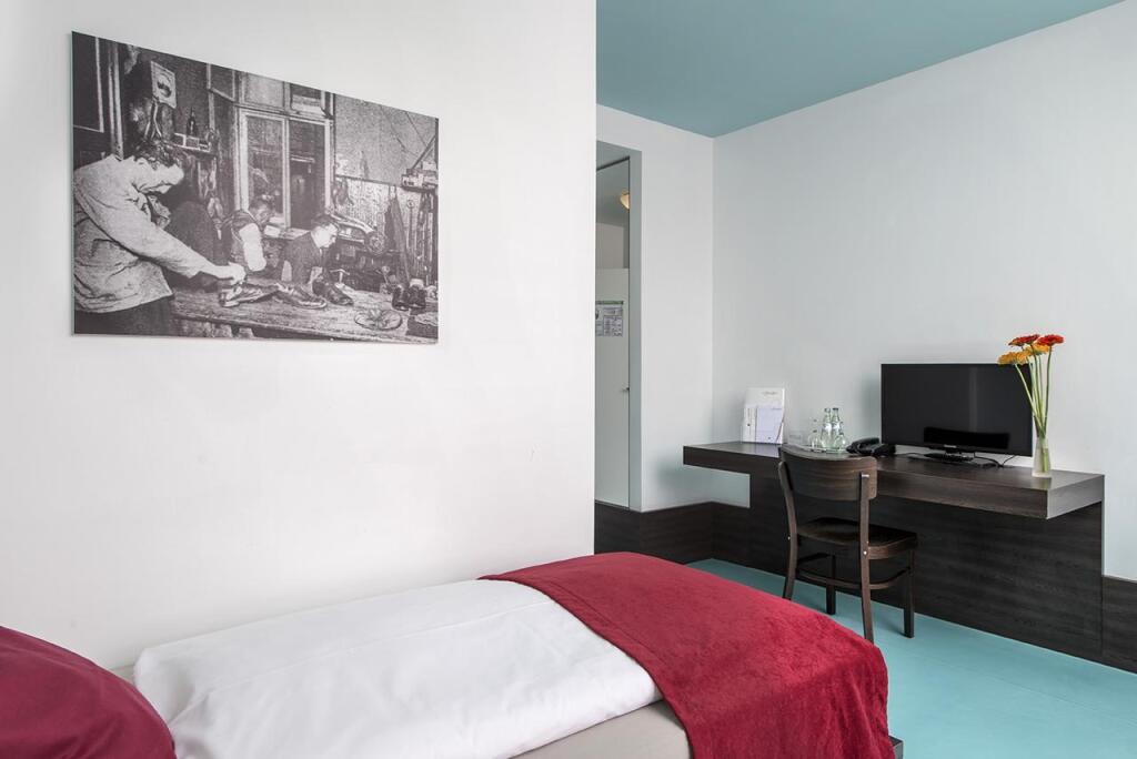 Hotel Grenzfall Berlin picture