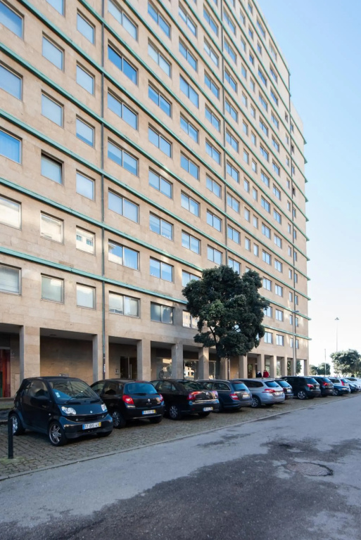 Apartament em condominio com Piscina