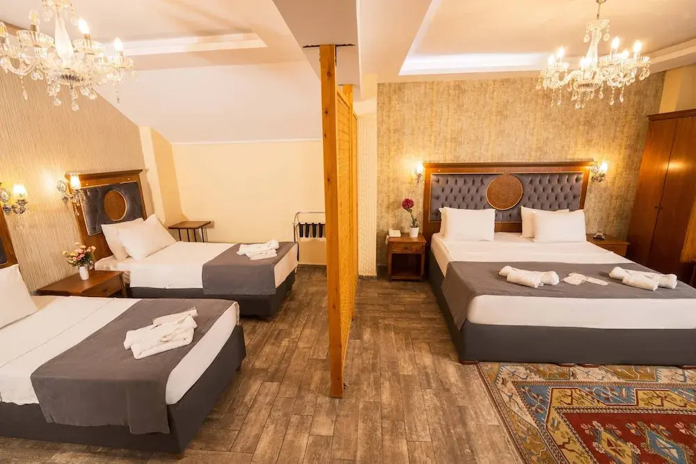 Economy Quadruple Basement room