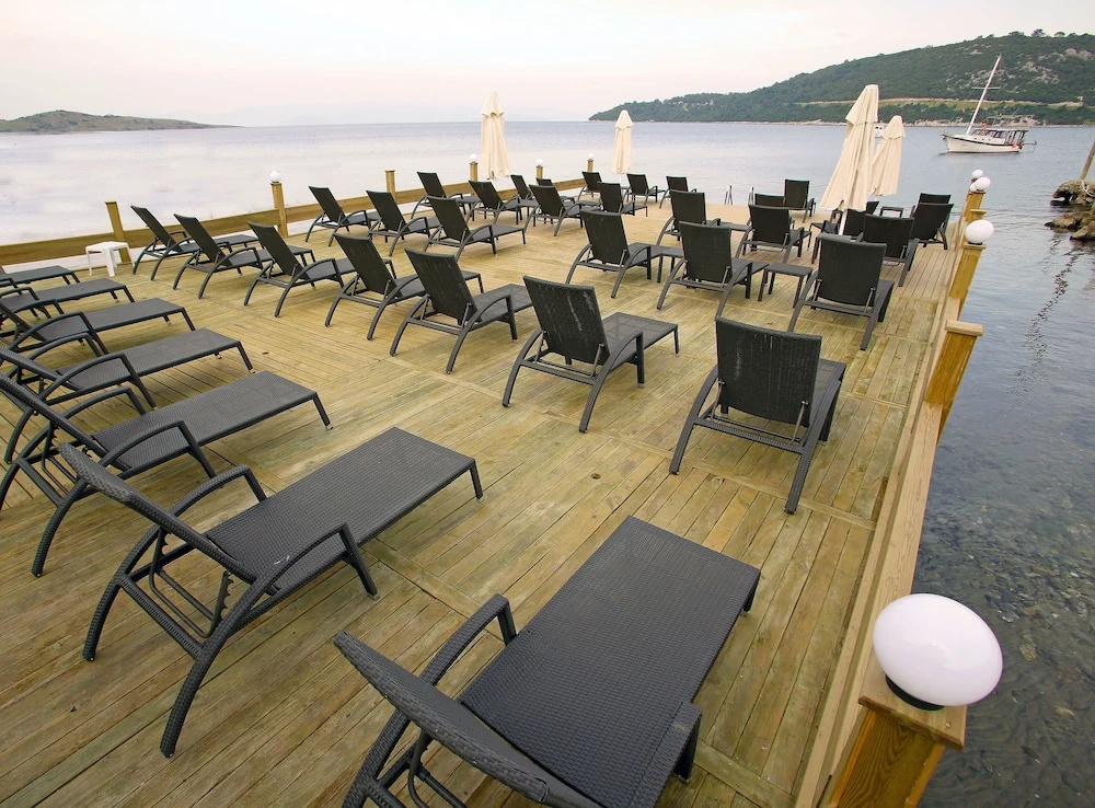 Velena Hotel