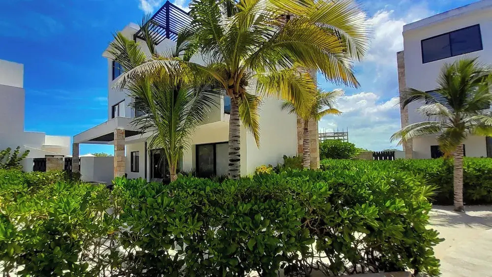 Corcomoran Luxury Beachfront house