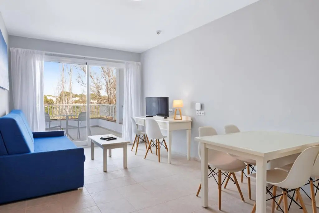 2 Bedrooms Suite