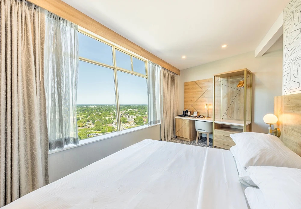 Standard room with city view