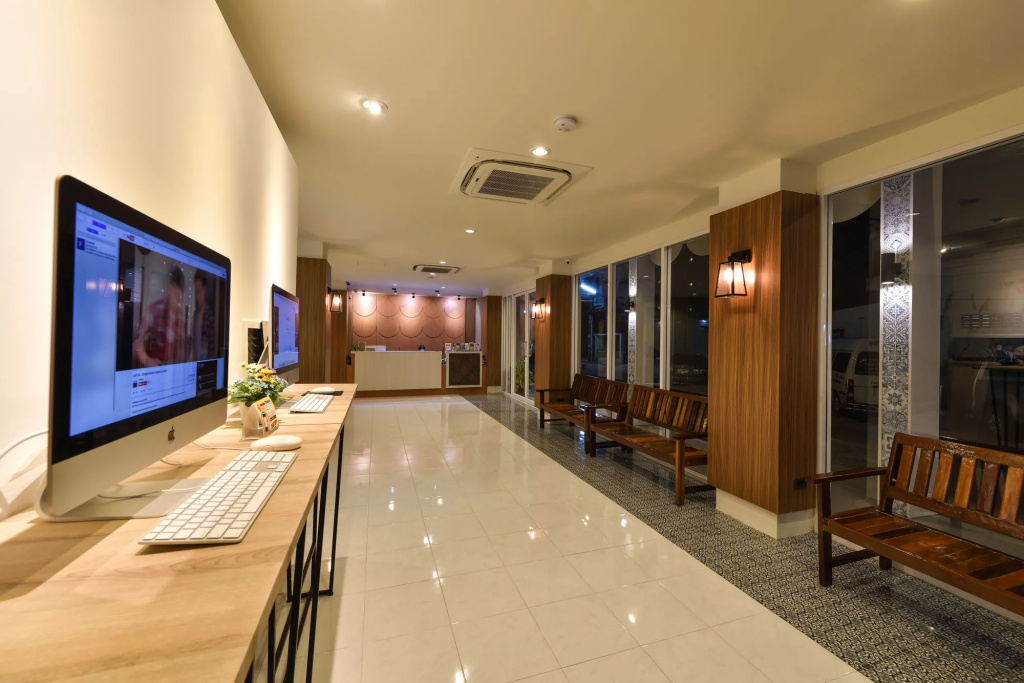 Montree Phuket Hotel — фото