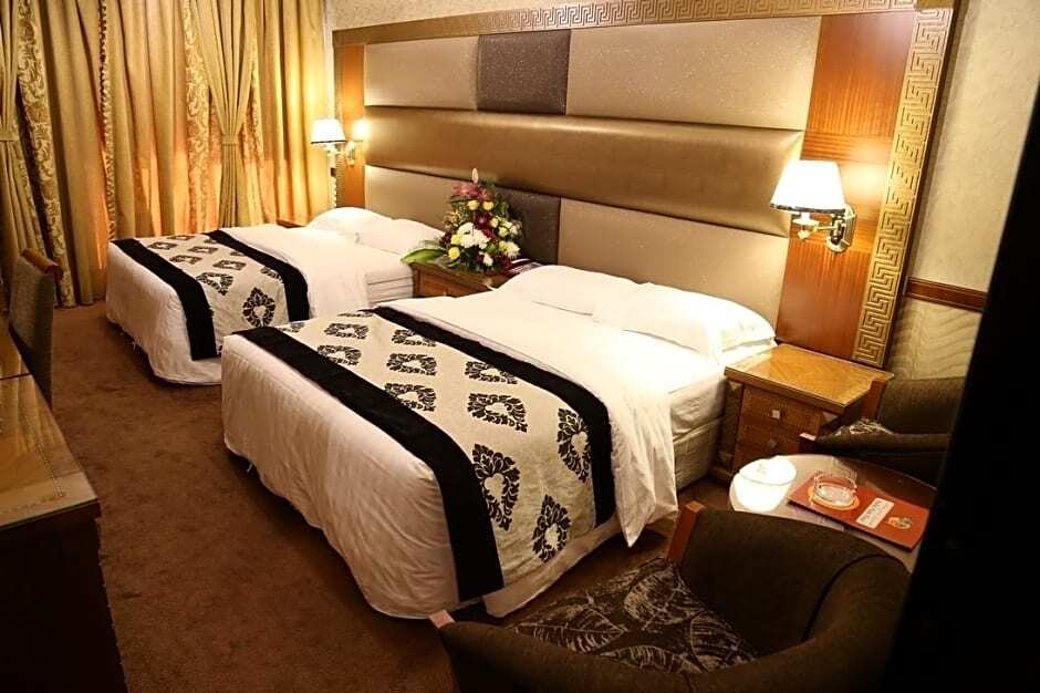 Dubai Palm Hotel