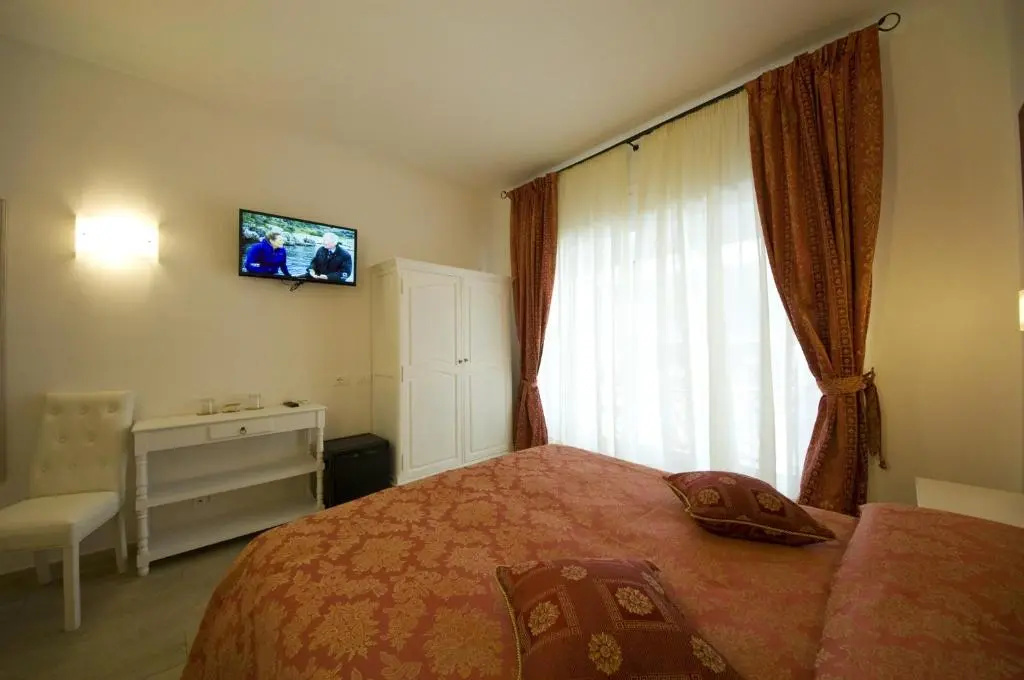 Economy room