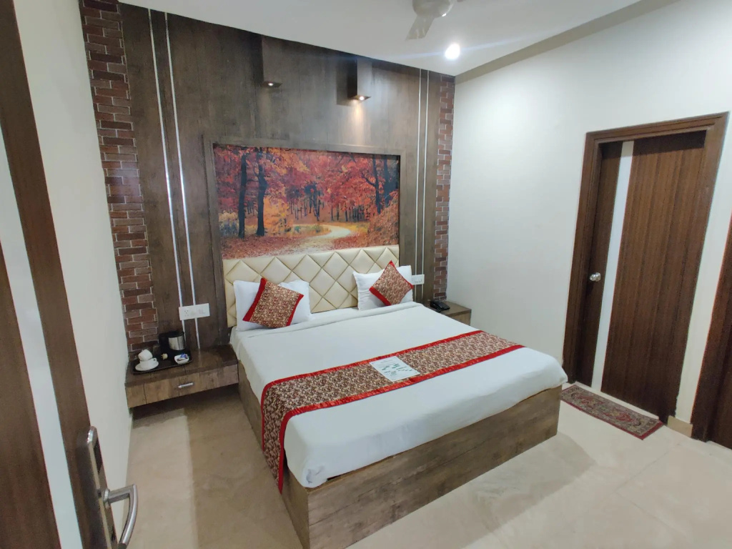 Standard Double room (full double bed)