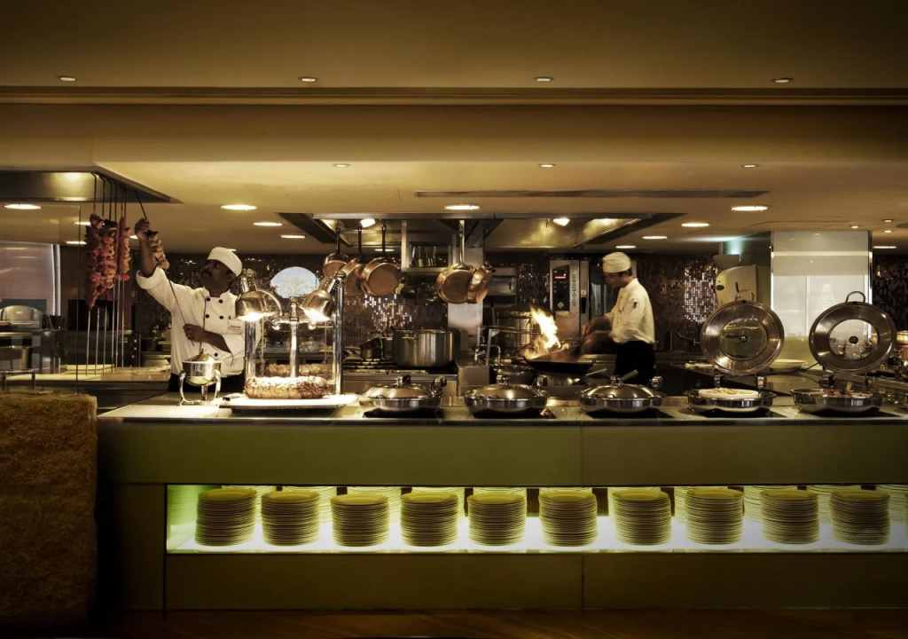 Food & Beverage