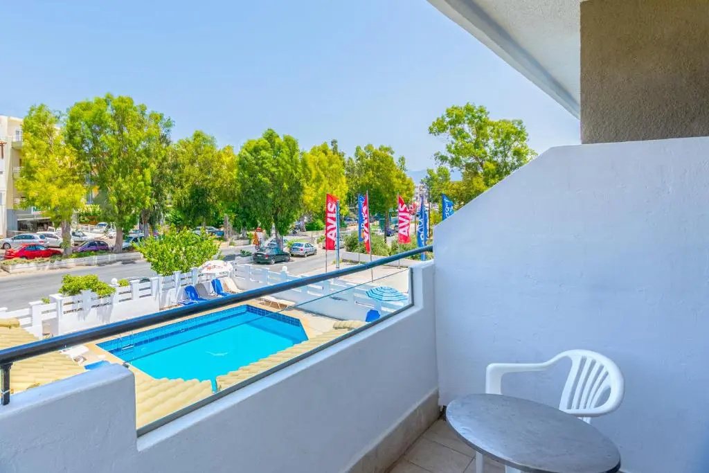 Standard Double room with balcony (full double bed)