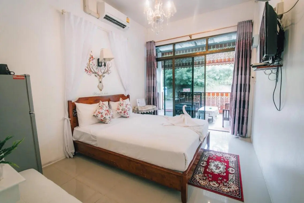 Standard Double room (full double bed)