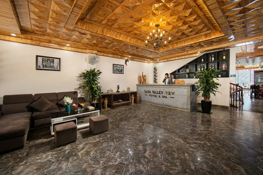 Lobby & Reception