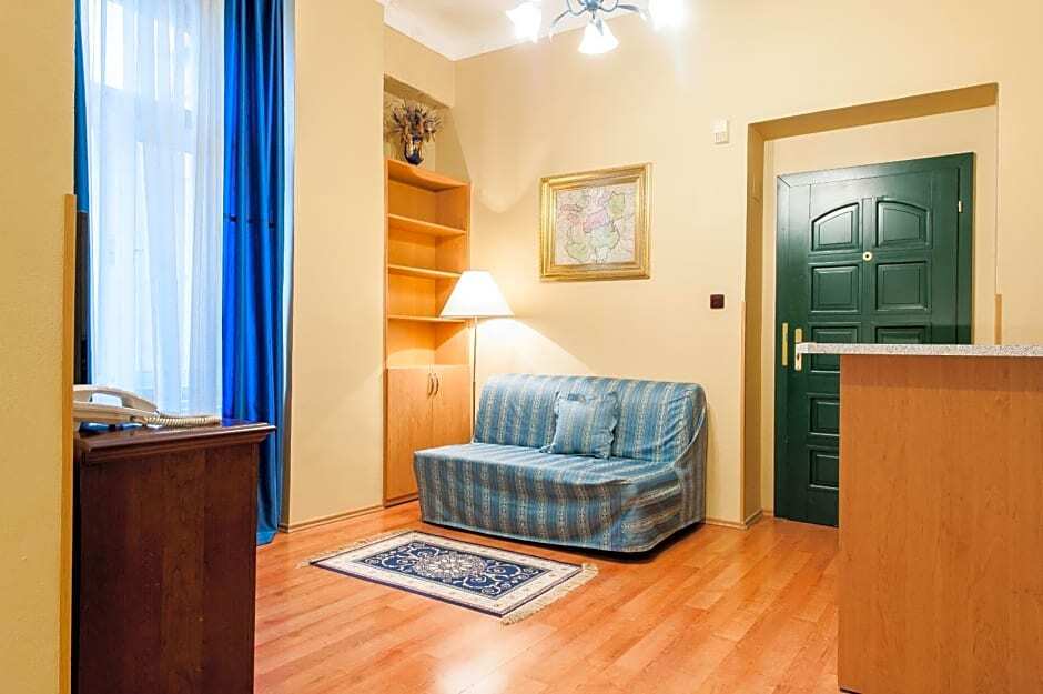 Одноместные апартаменты односпальная кровать в Bohemia Plaza Residence