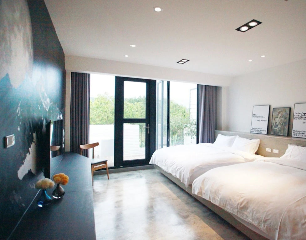 Standard Quadruple Family room with balcony