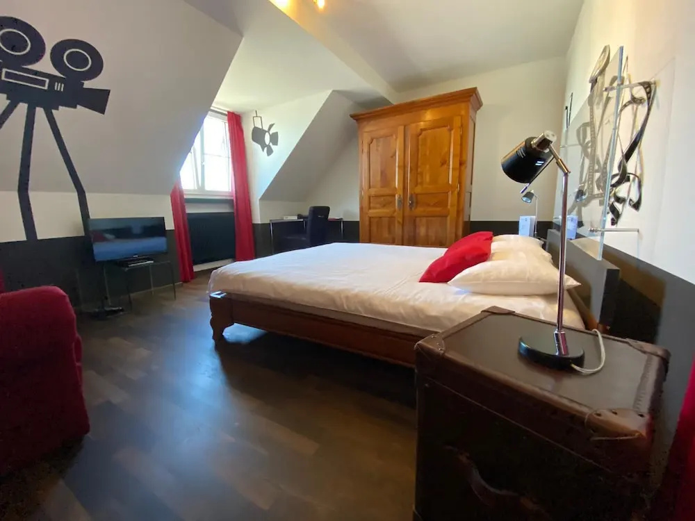 Superior Double room with partial view (full double bed)
