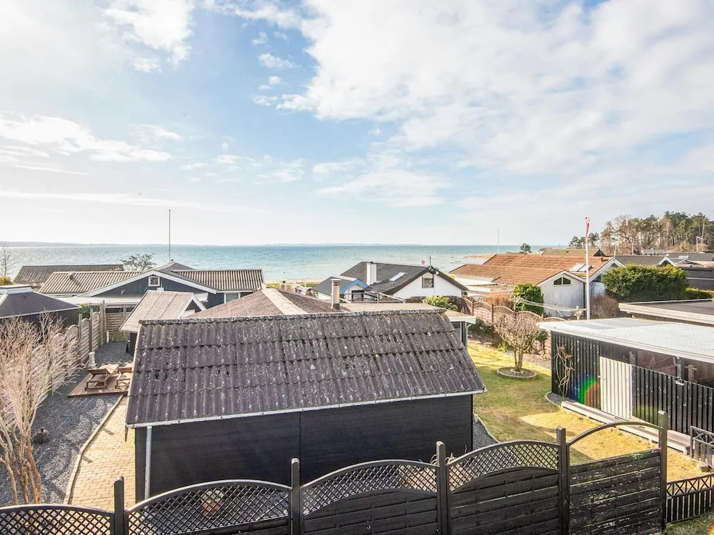 6 Person Holiday Home in Ronde