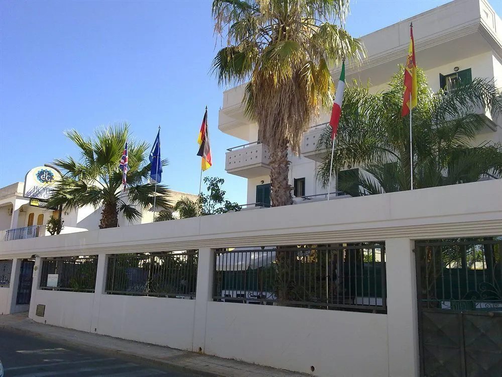 Salent Hotel