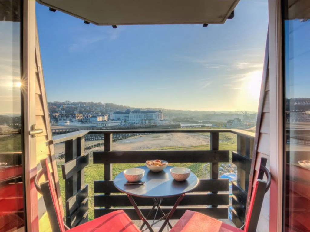 Balcony & Terrace