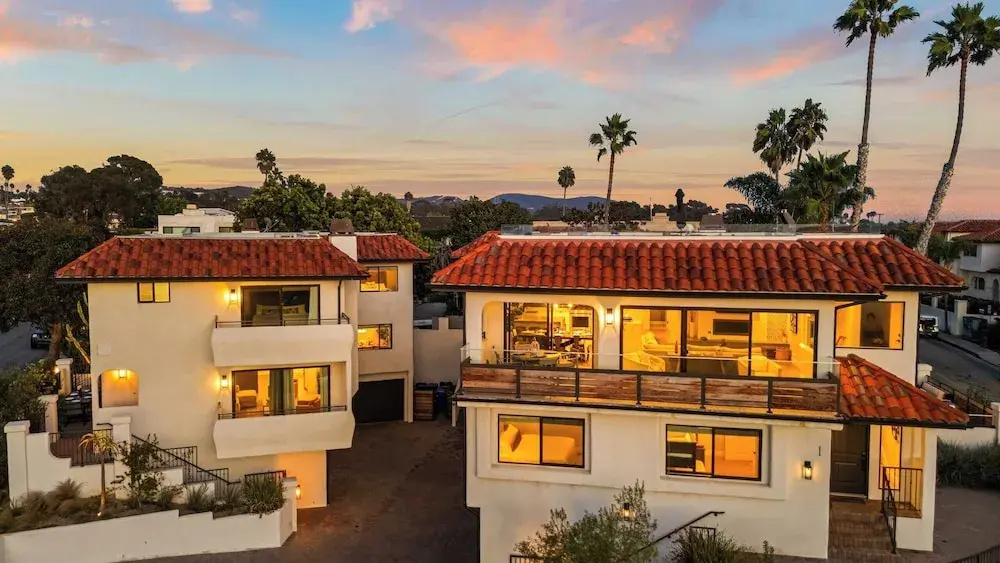 Steps to the Beach, Modern 3bdr w/ Patio 257 Trailhead Trestles 1 by Avantstay