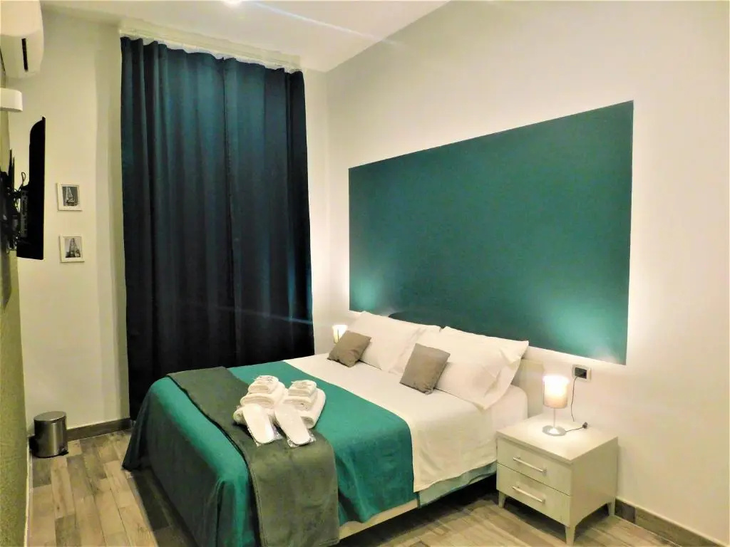 Standard Double room (full double bed)