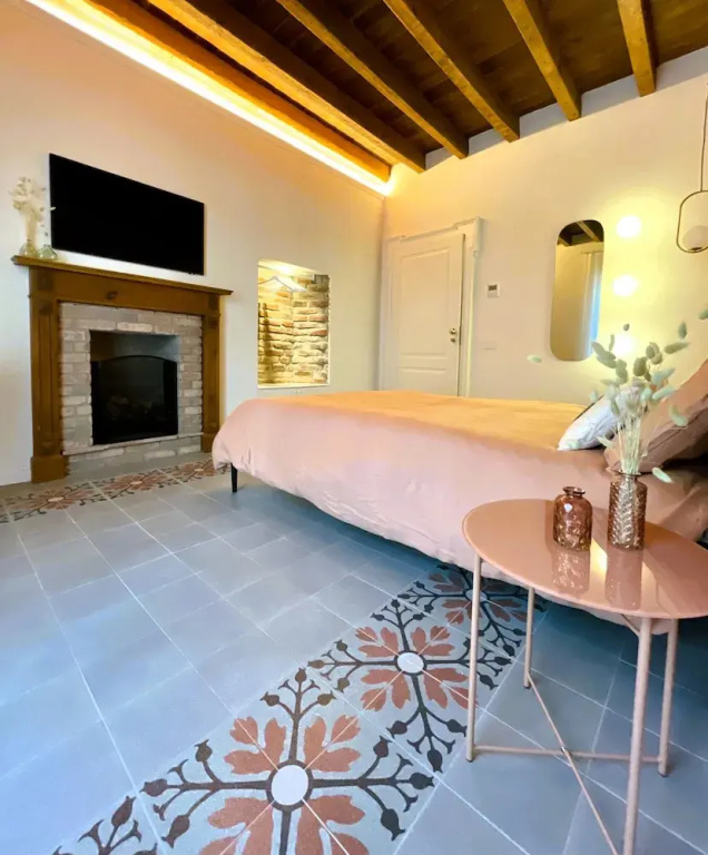 YOUnique Boutique Rooms — фото