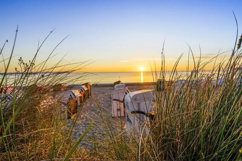 Beach & Waterfront