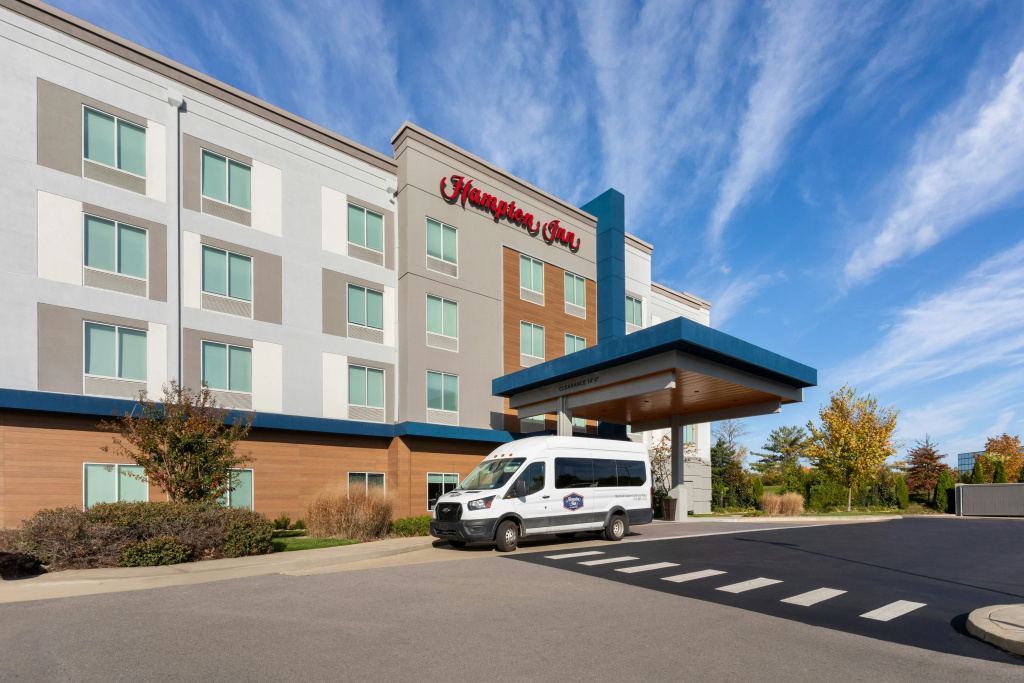 Hampton Inn Hilton Nashville Airport Century Place