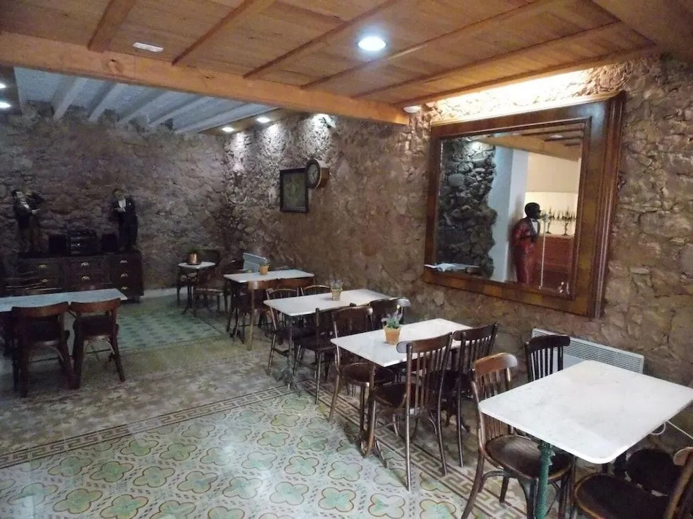 Food & Beverage