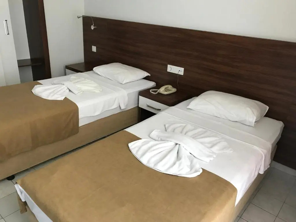 Muz Hotel — 4