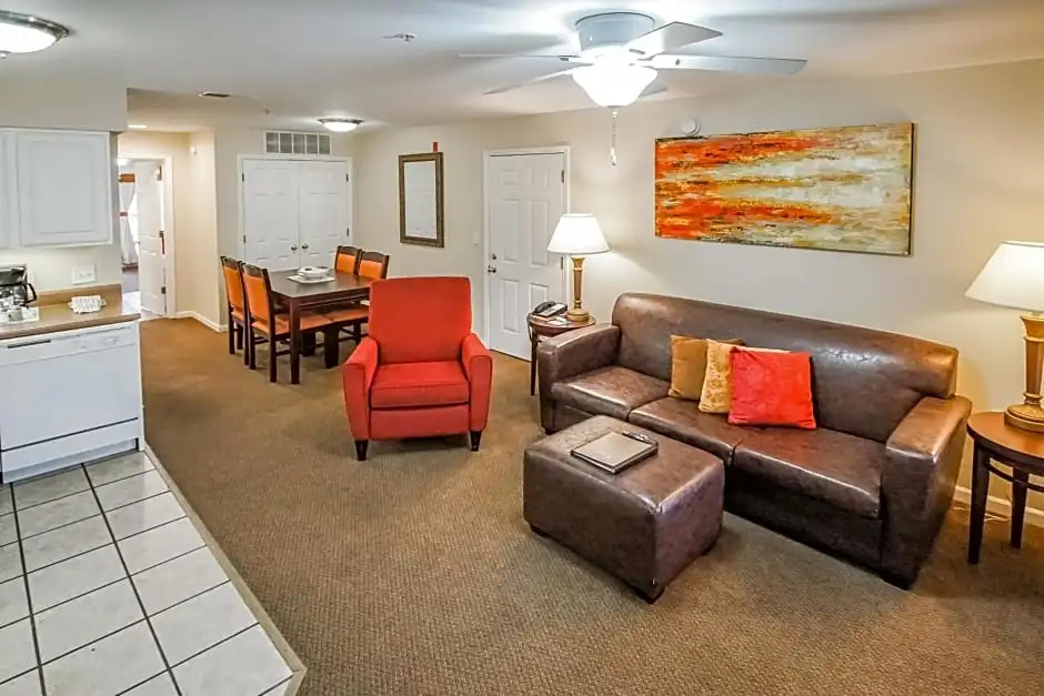Surreys Grand Crowne Resort - Chambres