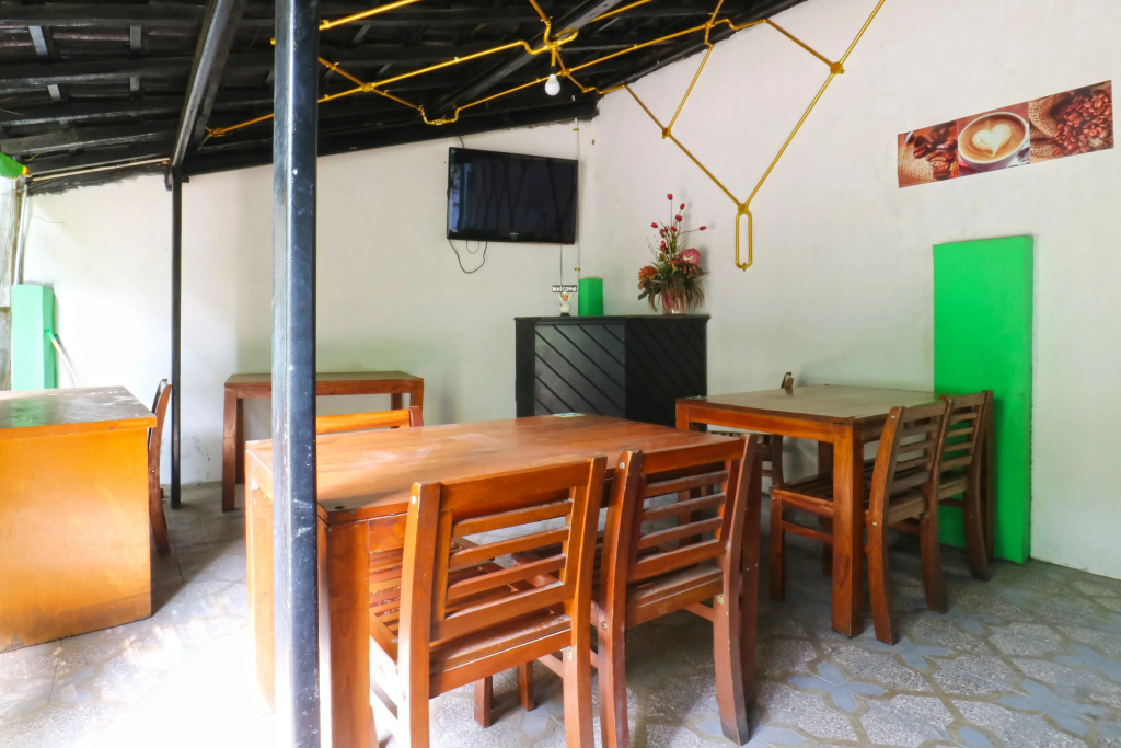 Food & Beverage