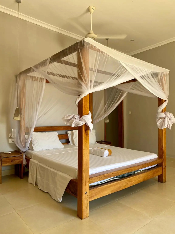 Deluxe Double room with sea view (full double bed)