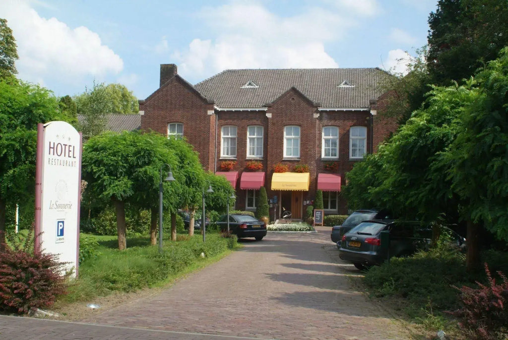 Hotel photo 11