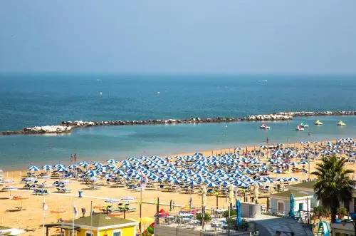 Beach & Waterfront