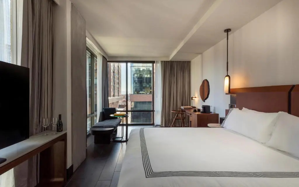 Room with city view