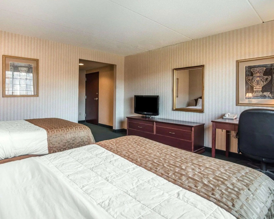 Business Quadruple room