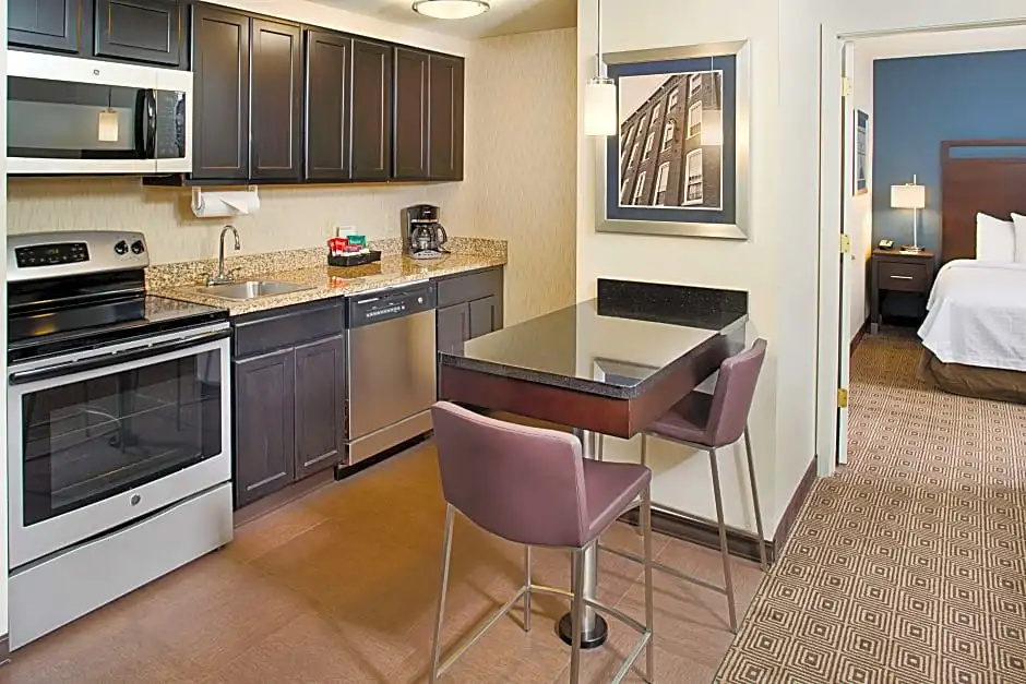Homewood Suites by Hilton Manchester/Airport - Chambres