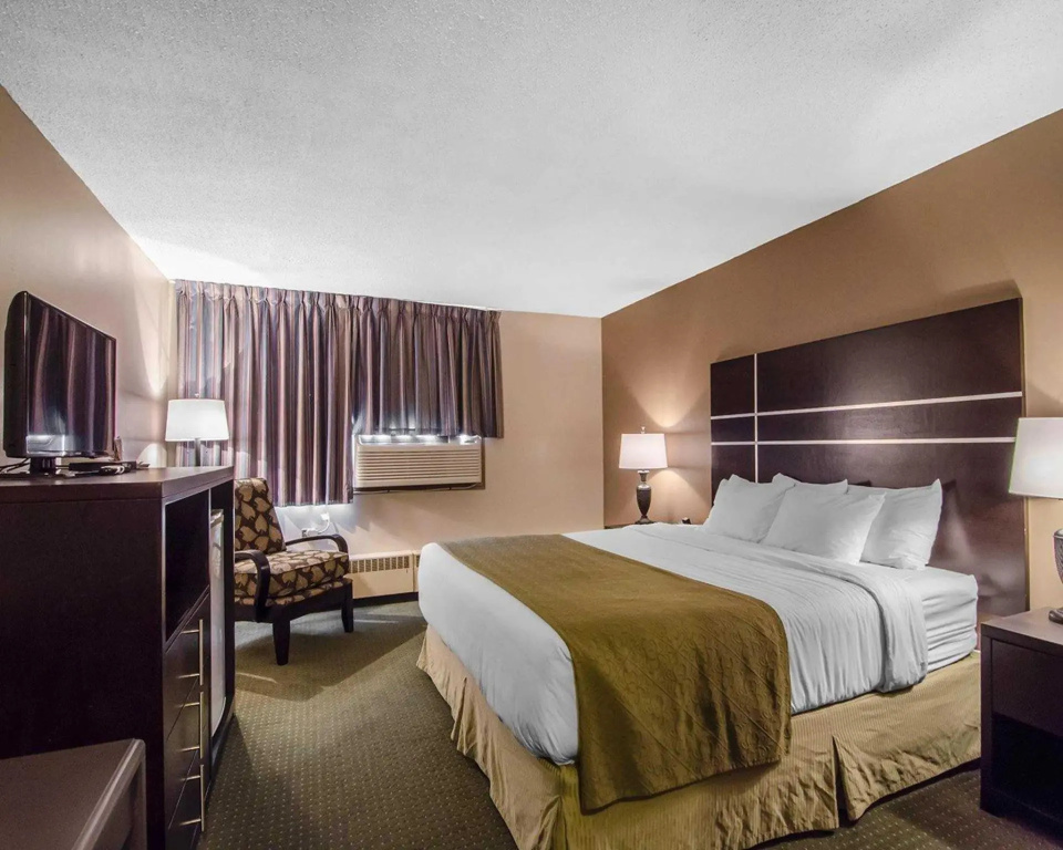 Ramada by Wyndham Whitecourt - Chambres