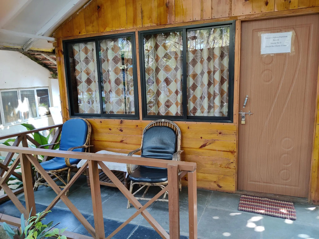 Standard Double room with garden view (full double bed)