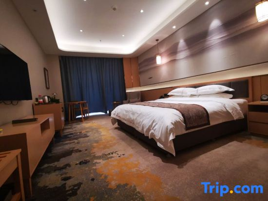 Superior Double room (full double bed)