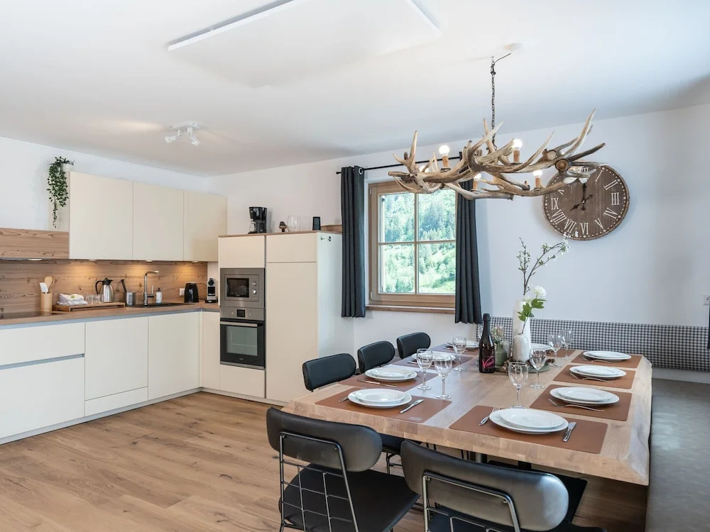 Detached Chalet w Combi Sauna, Near Ski Lift, Haus Liene - фото 15