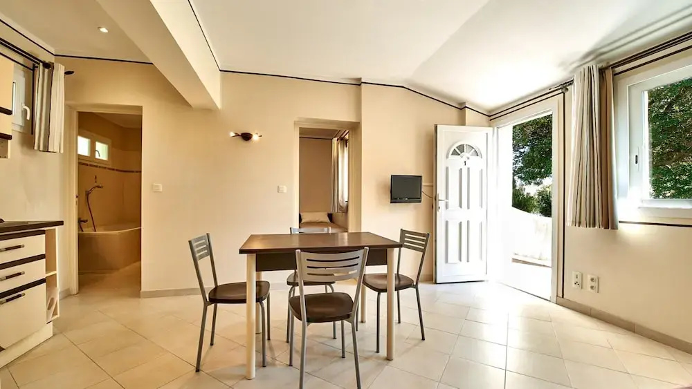 Voir la photo 3 — Cottage in Corsica With Garden Terrace