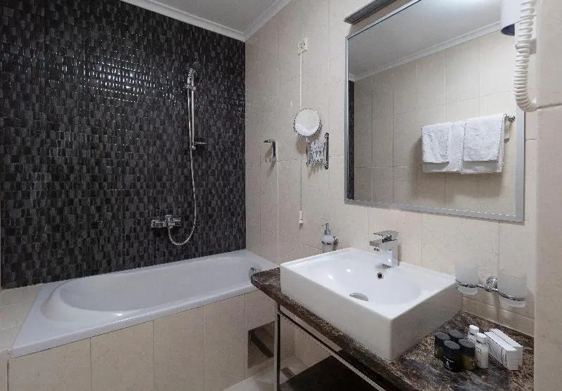 Семейный номер в Hotel Tara