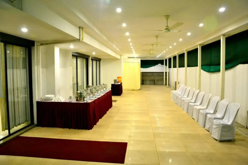 Hotel Flora Inn - фото 17