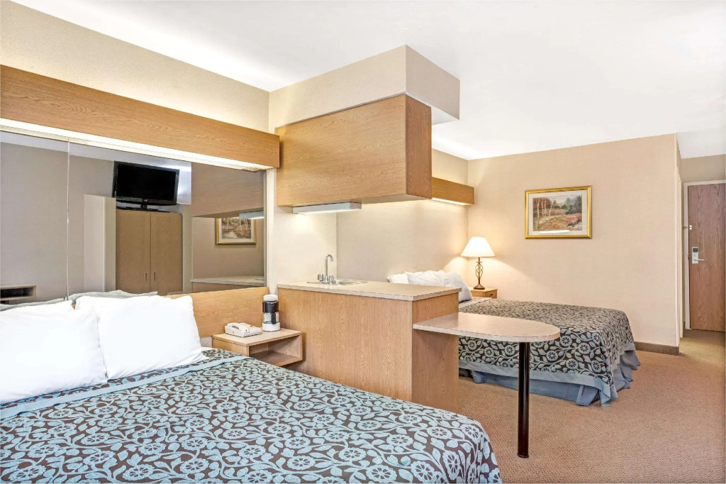 Quadruple Suite