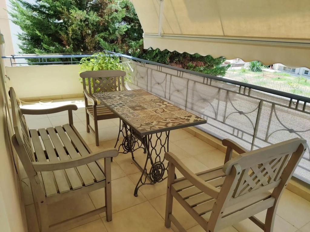Quiet luxury apartment near city center and port