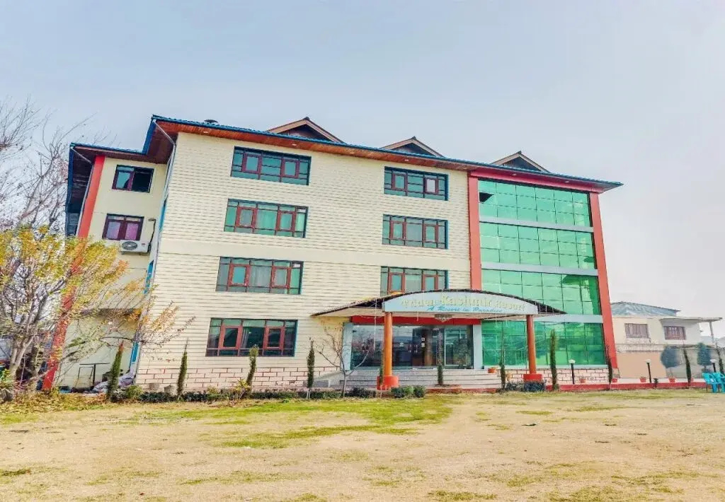 Triden Kashmir Resort By OYO Rooms