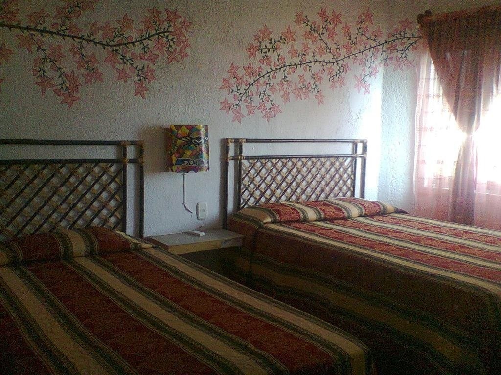 Pacos Hotel